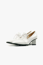 Load image into Gallery viewer, SQUARED OFF PUMP Ivory Leather Heels