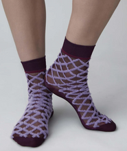 Load image into Gallery viewer, AMELIE Plum Socks