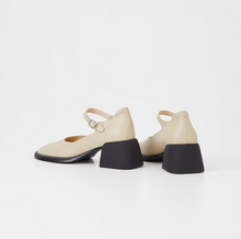 Load image into Gallery viewer, ANSIE Beige Heeled Pumps