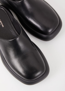 JANICK Black Leather Platform Mules