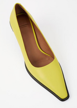 Load image into Gallery viewer, Lime Green Pointy Toe Shoe